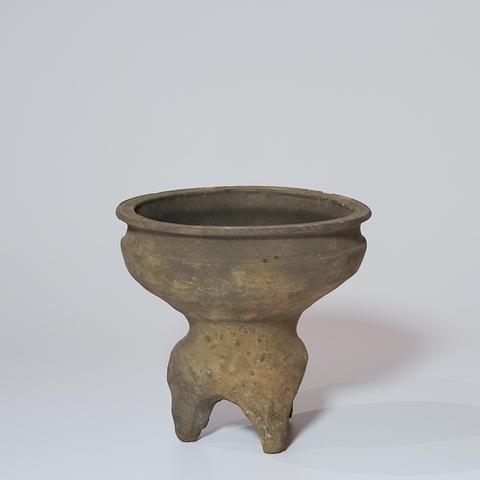 古玩陶瓷灰陶鬳拍賣,當(dāng)前價(jià)格3000元