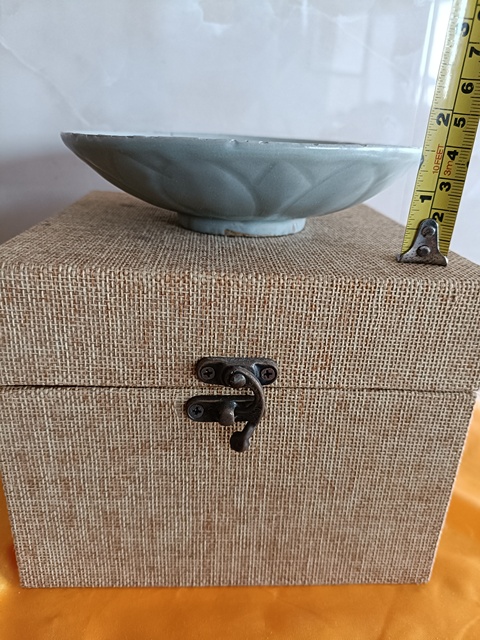 古玩陶瓷館藏級北宋早期御用龍泉青瓷刻仰蓮紋盤拍賣,當前價格2980元