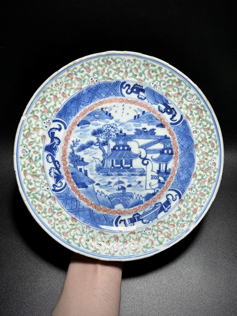 古玩陶瓷(已保真)清晚·青花加彩山水人物紋玲瓏瓷盤拍賣,當(dāng)前價(jià)格1980元