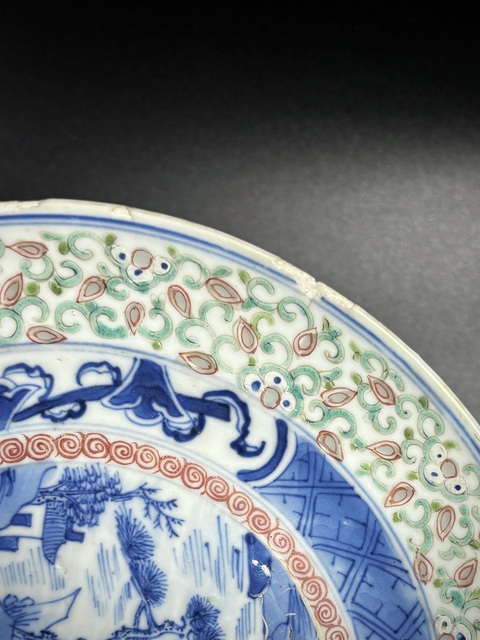 古玩陶瓷(已保真)清晚·青花加彩山水人物紋玲瓏瓷盤拍賣,當(dāng)前價(jià)格1980元
