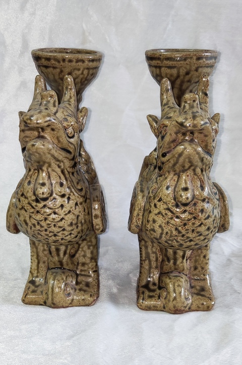 古玩陶瓷越窯青瓷瑞獸燭臺拍賣,當前價格788元