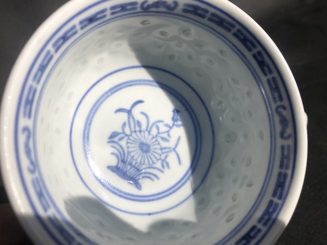 古玩陶瓷青花花卉紋玲瓏瓷杯一對拍賣,當前價格0元