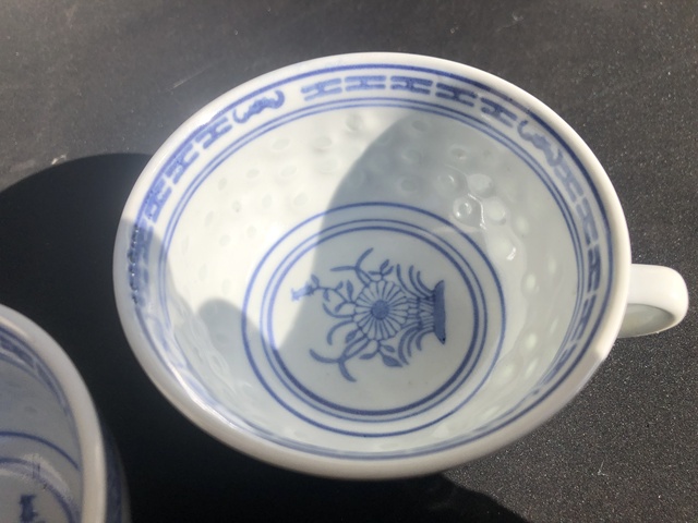 古玩陶瓷青花花卉紋玲瓏瓷杯一對拍賣,當前價格0元