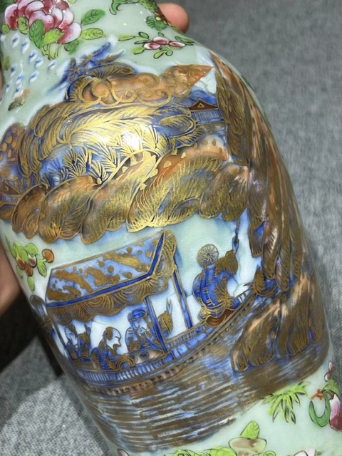 古玩陶瓷清中期?豆青釉青花加彩人物花瓶拍賣，當前價格7777元
