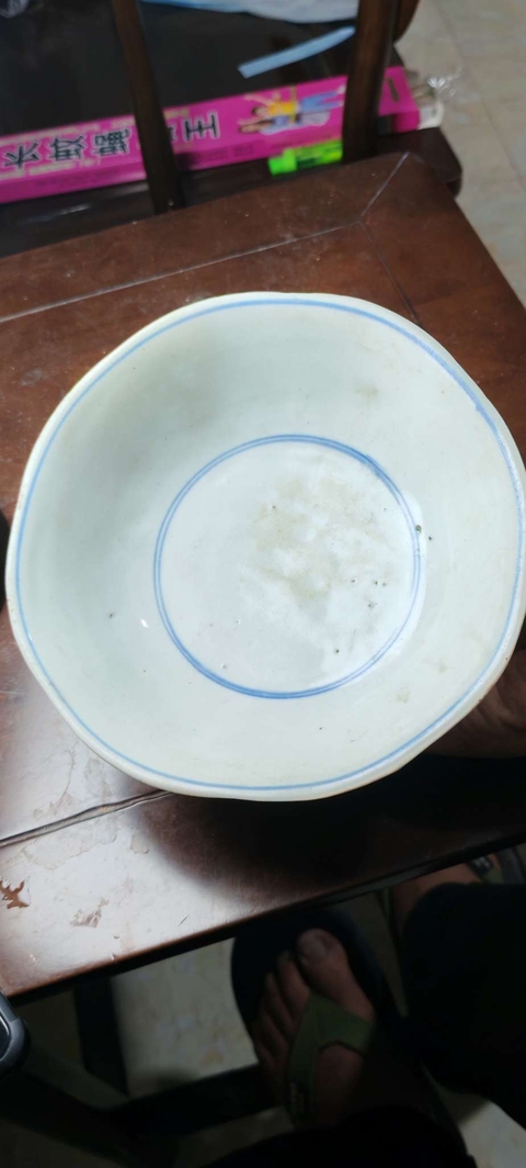 古玩陶瓷晚清 青花花卉紋貢碗(地方窯)拍賣,當前價格100元
