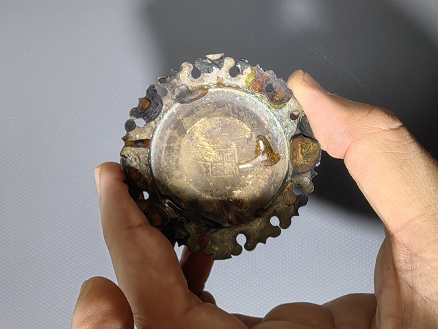 古玩陶瓷罕見帶原銅座~烏金釉文房水盂拍賣，當前價格2400元