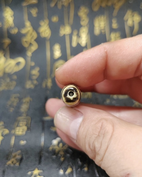 古玩玉器清末四眼珠拍賣,當前價格999元