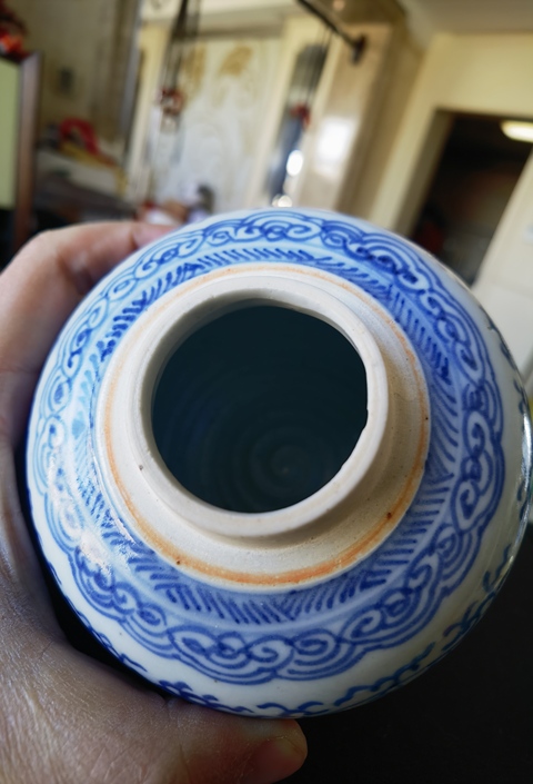 古玩陶瓷青花淡描花卉紋蓋罐拍賣(mài)，當(dāng)前價(jià)格3280元