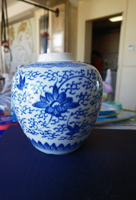 古玩陶瓷青花淡描花卉紋蓋罐拍賣(mài)，當(dāng)前價(jià)格3280元