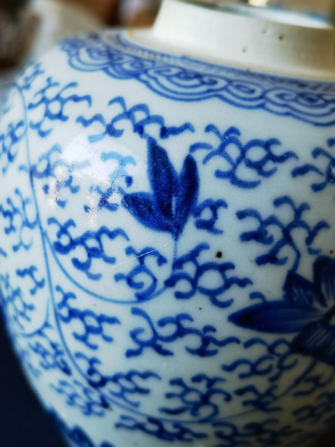 古玩陶瓷青花淡描花卉紋蓋罐拍賣(mài)，當(dāng)前價(jià)格3280元