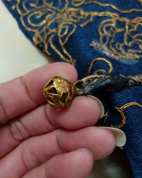 古玩雜項龍袍拍賣,當前價格16800元