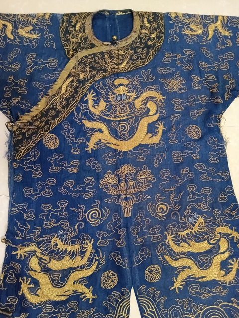 古玩雜項龍袍拍賣,當前價格16800元
