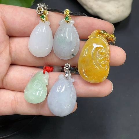 古玩玉器146天然翡翠掛墜一組5件一手走拍賣,當前價格330元