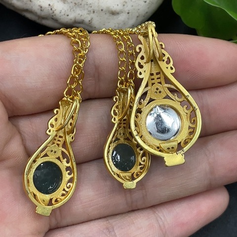 古玩玉器精品鎦金鑲嵌帝王綠天然翡翠吊墜3件一手走(正冰種)拍賣,當前價格1580元