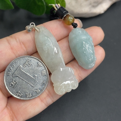 古玩玉器150天然翡翠掛墜兩件一手走拍賣,當前價格198元