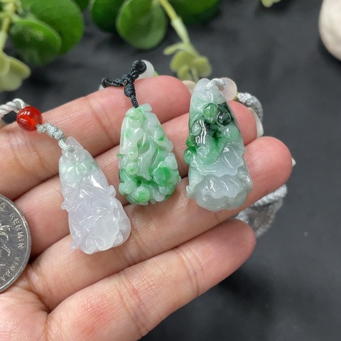 古玩玉器精品天然翡翠掛墜一組3件拍賣,當(dāng)前價(jià)格1880元