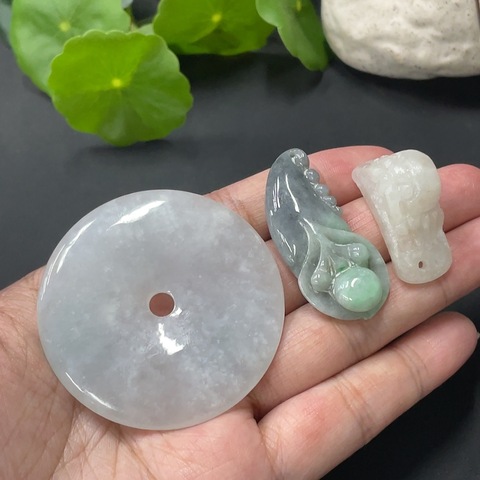 古玩玉器153天然翡翠掛墜一組3件一手走拍賣，當前價格158元