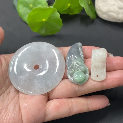古玩玉器153天然翡翠掛墜一組3件一手走拍賣，當前價格158元
