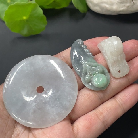 古玩玉器153天然翡翠掛墜一組3件一手走拍賣，當前價格158元