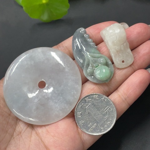 古玩玉器153天然翡翠掛墜一組3件一手走拍賣，當前價格158元