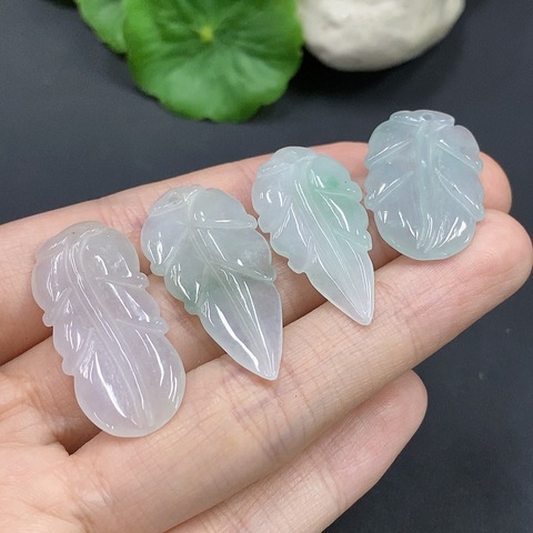 古玩玉器155天然翡翠雕刻葉型掛墜一組4件一手走拍賣,當前價格450元
