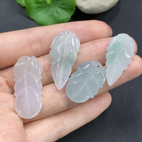 古玩玉器155天然翡翠雕刻葉型掛墜一組4件一手走拍賣,當前價格450元