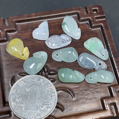 古玩玉器157天然翡翠掛墜一組一手走拍賣,當前價格298元