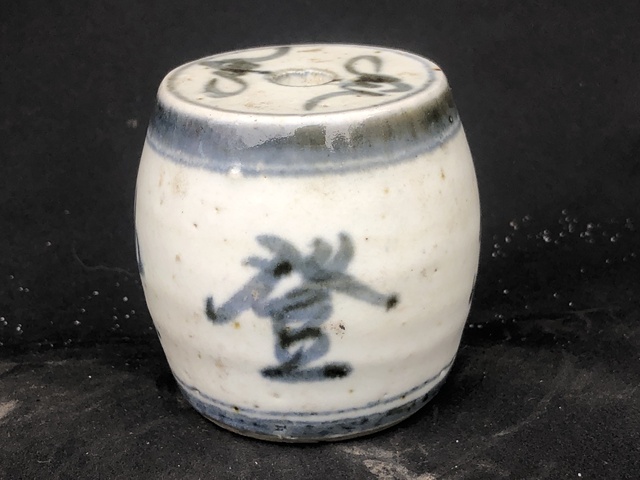 古玩陶瓷【“孤品瓷器”】清代.青花《五谷登科》鼓型燭臺(香插 鎮紙)拍賣,當前價格0元