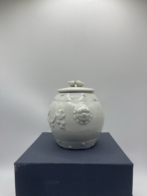 古玩陶瓷清德化窯鼓釘蓋罐拍賣,當前價格2280元