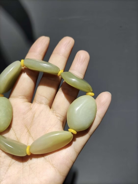 古玩玉器新彊和田玉籽料手串拍賣,當前價格598元