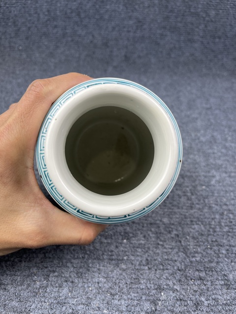 古玩陶瓷八仙人物賞瓶拍賣,當前價格3988元