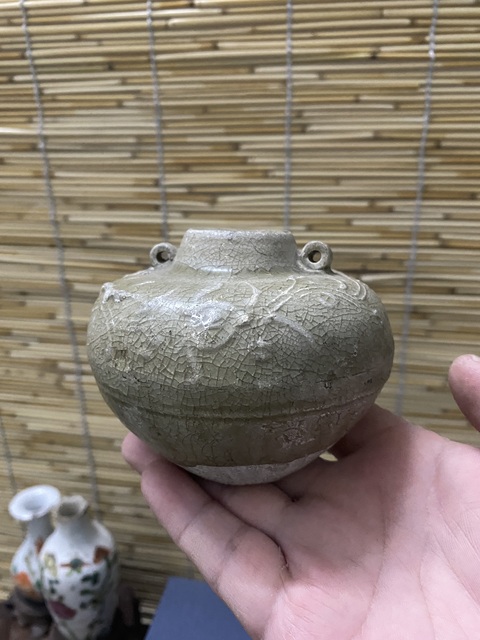 古玩陶瓷明代模印花紋雙耳小罐拍賣,當前價格999元