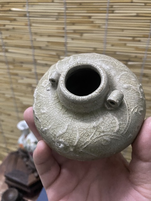 古玩陶瓷明代模印花紋雙耳小罐拍賣,當前價格999元