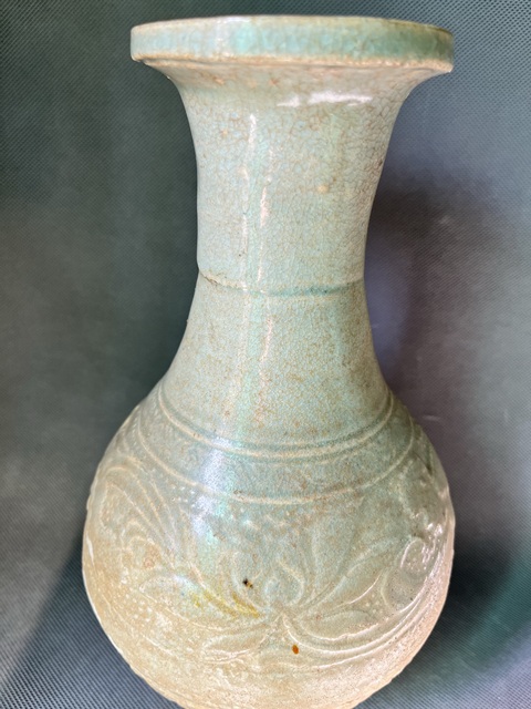宋代 定窑 包口刻花卉纹盘口瓶 陶芸 文房具 置物 古美術 花瓶 禮品 年代物 域鉴古玩】宋~云市窑青白釉花卉纹盘口瓶拍卖价格/图片/值多少钱