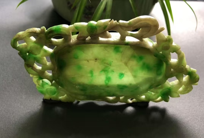 古玩玉器清代翡翠雕“花卉紋”筆洗拍賣，當前價格33000元