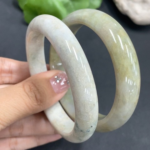 古玩玉器166兩條F17926483 翡翠手鐲 圈口56.8/55.3拍賣，當前價格175元