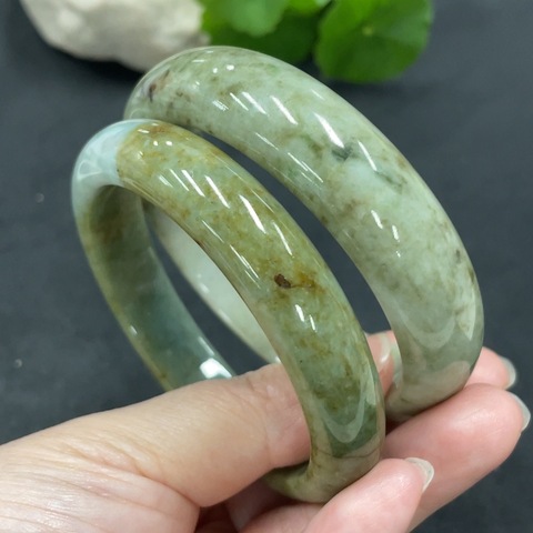 古玩玉器169兩條F17905131 翡翠正圈手鐲一手走 58.8/56.7圈口拍賣,當前價格198元