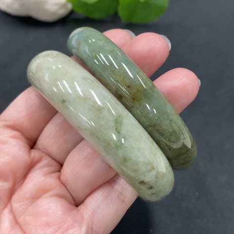 古玩玉器169兩條F17905131 翡翠正圈手鐲一手走 58.8/56.7圈口拍賣,當前價格198元