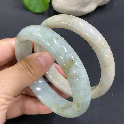 古玩玉器170兩條F17946460 翡翠正圈手鐲一手走 圈口56.5/58.6拍賣,當前價格198元