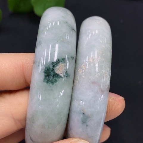 古玩玉器171兩條F17935555 翡翠正圈手鐲 卡57/58左右拍賣,當前價格198元