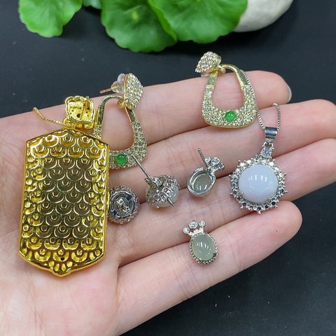 古玩玉器175天然翡翠鑲嵌掛墜拍賣,當前價格580元