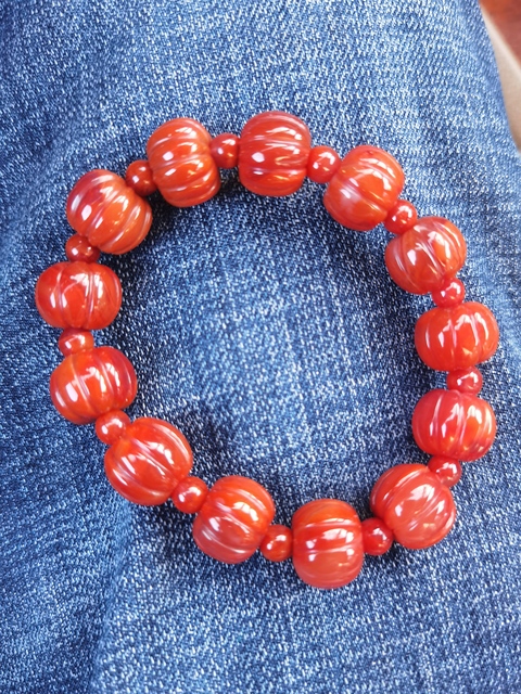 古玩玉器天然南紅瑪瑙“瓜棱珠串”拍賣,當(dāng)前價(jià)格819元