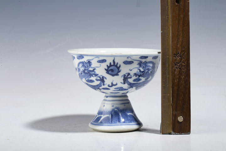 古玩陶瓷清中·青花雙龍戲珠紋高足杯（優品）拍賣，當前價格16000元