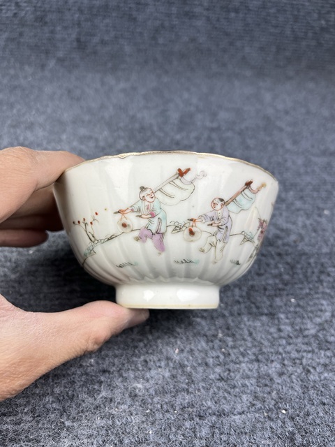 古玩陶瓷粉彩麒麟送子瓜楞花口碗拍賣,當前價格1588元