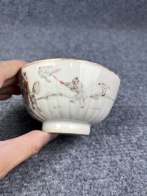 古玩陶瓷粉彩麒麟送子瓜楞花口碗拍賣,當前價格1588元