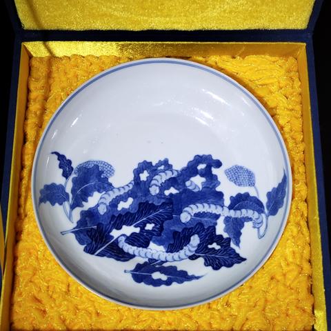 古玩陶瓷【清宣統(tǒng)官窯2025精品】青花蠶食圖盤拍賣,當前價格24800元