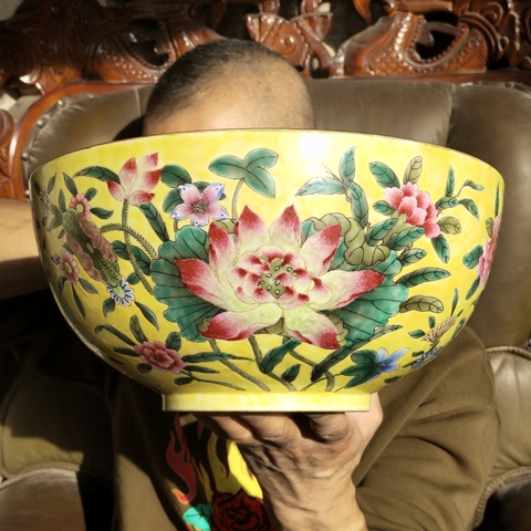 古玩陶瓷【2025精品超級大】黃地粉彩花卉福祿萬代紋墩式碗拍賣，當前價格26800元