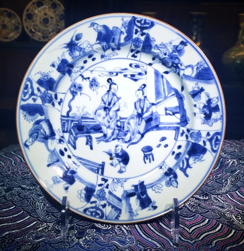 古玩陶瓷精品康熙11人物故事場景紋青花盤拍賣，當前價格9980元