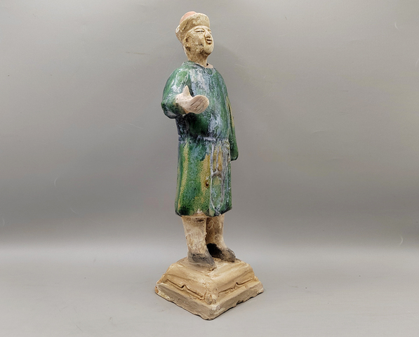 古玩陶瓷明代三彩持物人物俑拍賣，當前價格718元