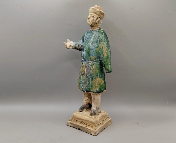 古玩陶瓷明代三彩持物人物俑拍賣，當前價格718元